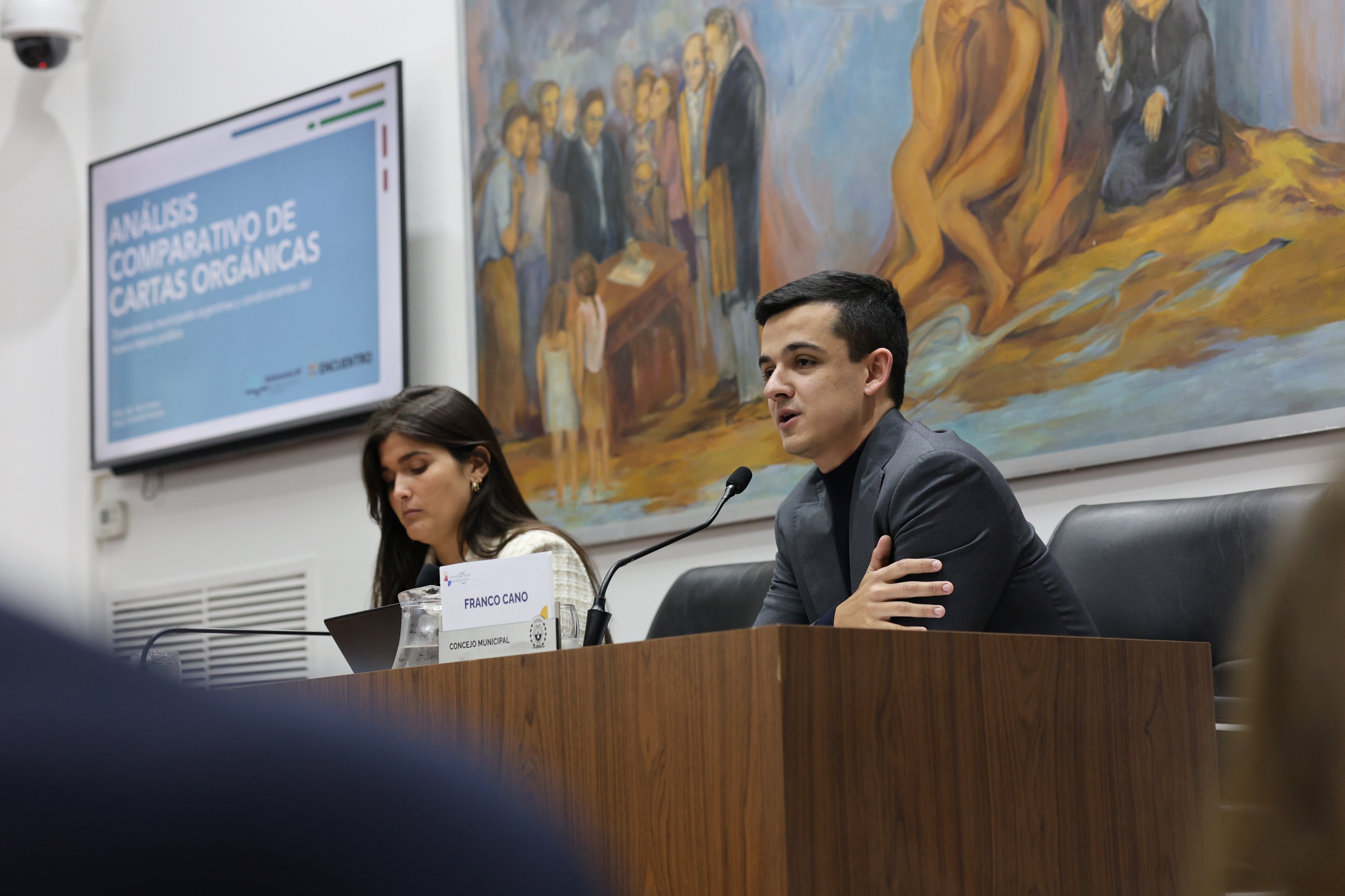 Análisis comparativo de cartas orgánicas municipales del país
