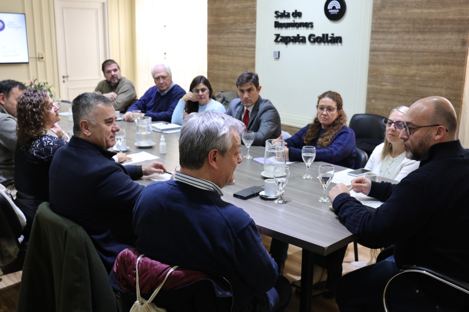 Autonomía municipal: el Concejo y las instituciones académicas y profesionales consolidan una agenda común