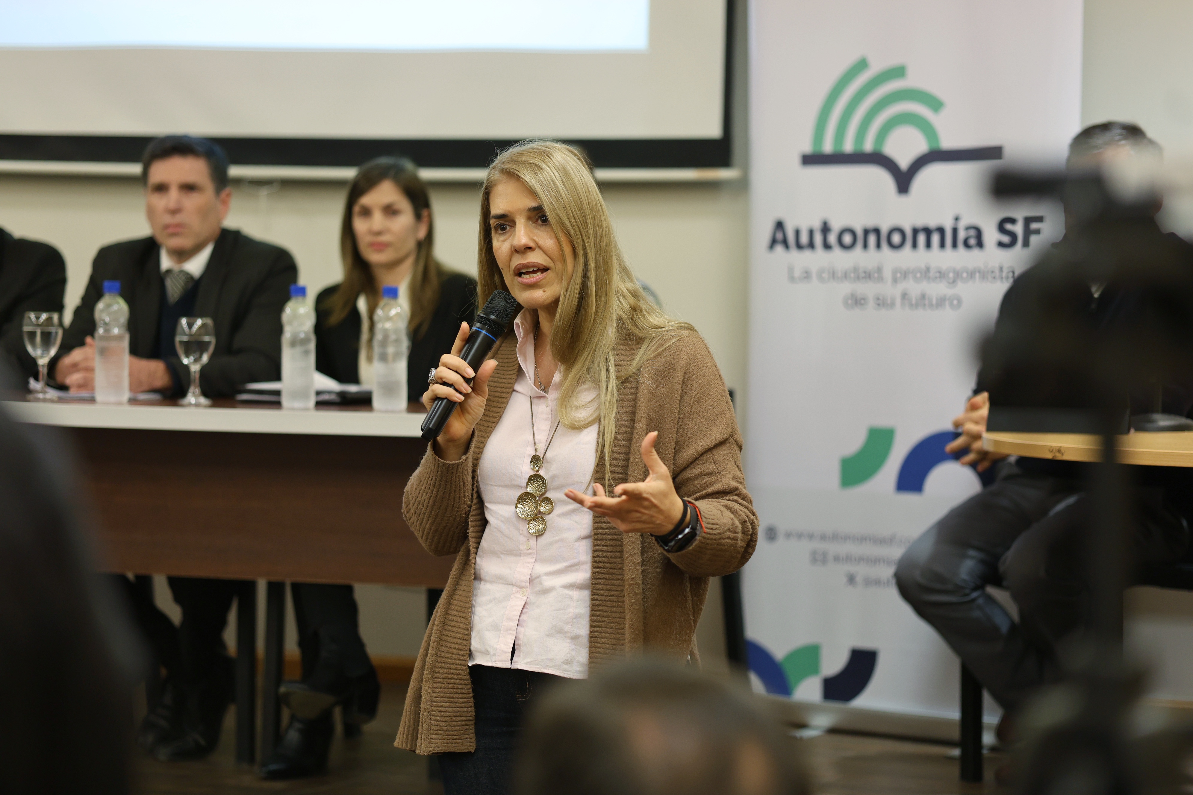 Recursos, finanzas y desarrollo: pilares de la autonomía municipal