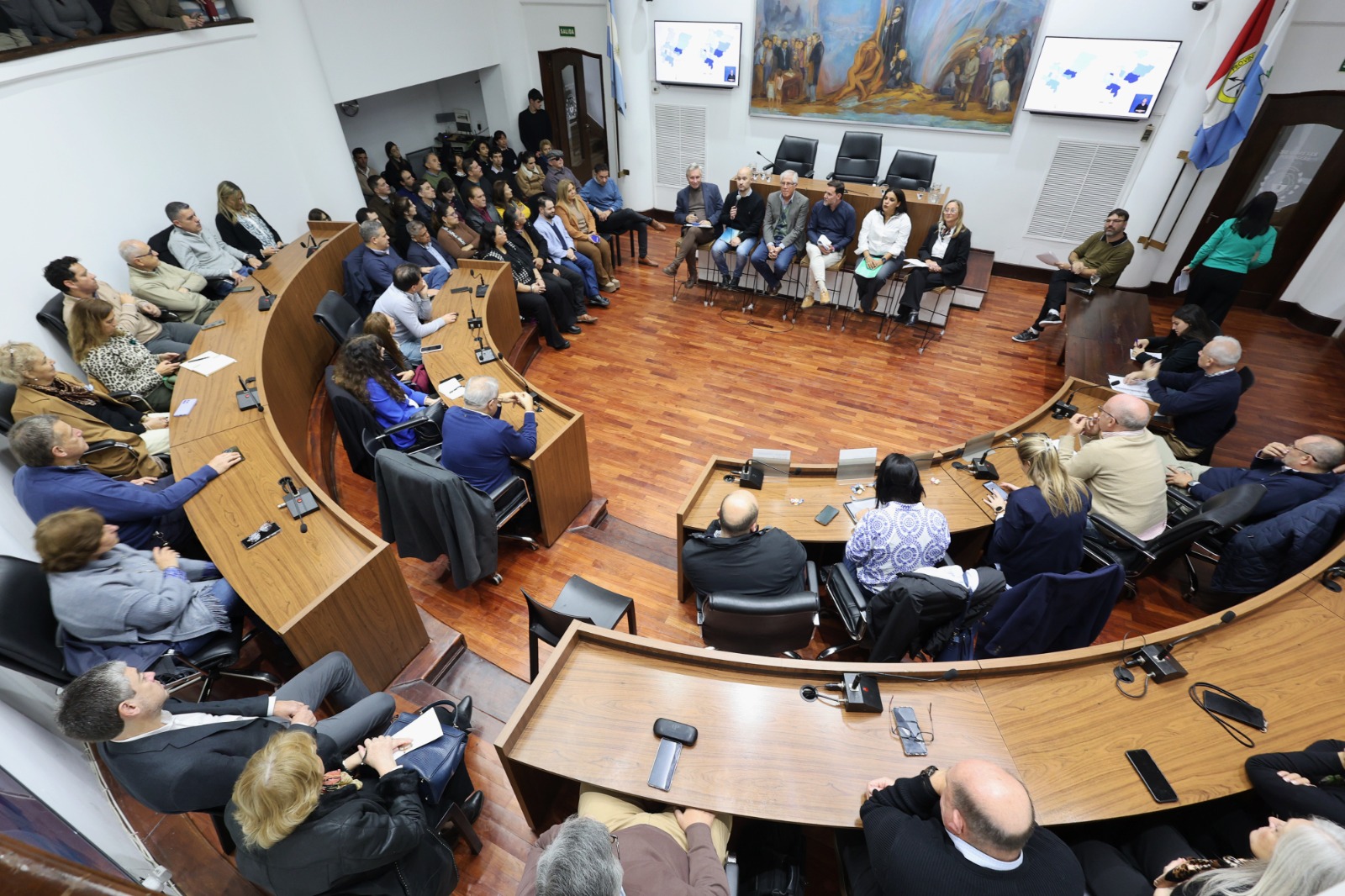 Primer intercambio de ideas en Autonomía SF